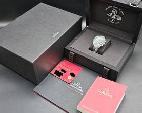 Thumbnail von Omega Speedmaster Anniversary Series 310.30.40.50.06.001 First Omega in Space Unworn/New Condition Full Set 1-2026