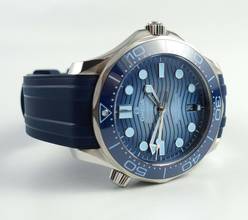  Omega Seamaster Diver 300 M Blue Seamaster Summer Blue Full Set / New Watch 