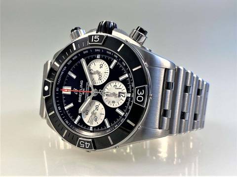  Breitling Chronomat Super Chronomat B01 44 Stahl Keramik Stahlband neu/ungetragen Tresoruhr 