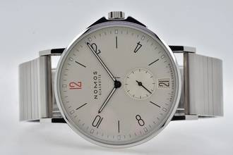 Thumbnail von NOMOS Ahoi Datum Ärzte Ohne Grenzen Limited Edition Date 40mm 551.S2 Ahoi </h1>