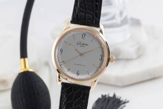 Thumbnail von Glashütte Original Sixties 18k Gold Automatik Herrenuhr 1-39-52-01-01-04 B&P