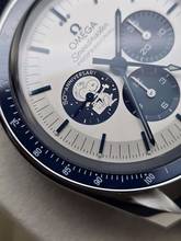 Thumbnail von Omega Speedmaster Professional Moonwatch 'Silver Snoopy Award' 50th Anniversary 310.32.42.50.02.001 Unworn/New Condition Full Set 3-2026