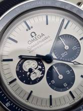 Thumbnail von Omega Speedmaster Professional Moonwatch 'Silver Snoopy Award' 50th Anniversary 310.32.42.50.02.001 Unworn/New Condition Full Set 3-2026