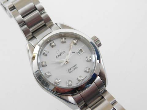  Omega Seamaster Aqua Terra 150m Stahl Damenuhr im Full Set wie Neu Perlmutt Brillantblatt Neu Zustand 