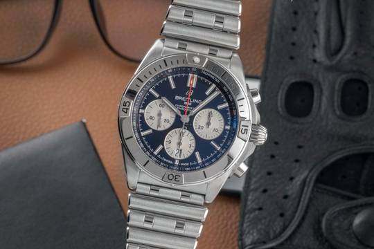  Breitling Chronomat 42 B01 42 Chronograph Automatik Ref AB0134101B1A1 Papiere 