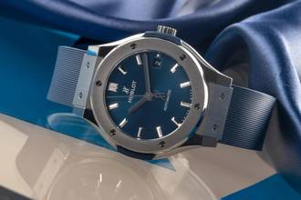 Thumbnail von Hublot Classic Fusion Blue Titan Automatik Herrenuhr Ref. 565.NX.7170.LR