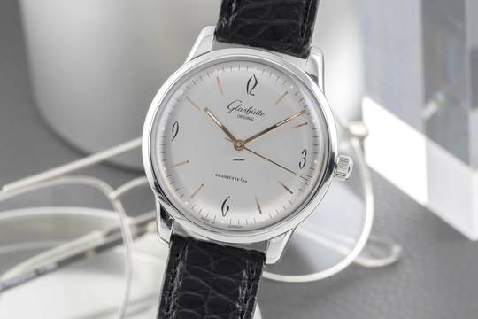  Glashütte Original Sixties Stahl Automatik Ref.1-39-52-01-02-04 B&P 2020  