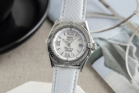  Breitling Wings Lady MOP Datum Edelstahl Quarz Damenuhr Ref. A67350  