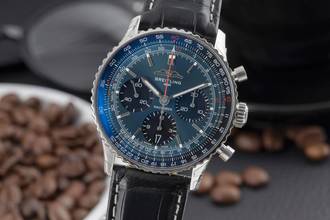  Breitling Navitimer 01 Chronograph 41 Automatik Ref AB0139241C1P1 B&P 