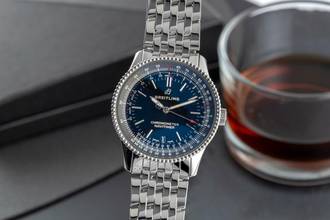  Breitling Navitimer Stahl Automatik Herrenuhr Ref. A17325241B1A1 Papiere 2019 