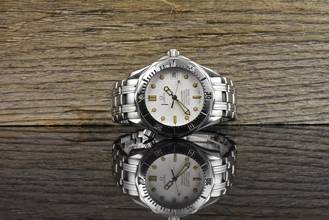Thumbnail von Omega Seamaster Diver 300 M Professional 300m Mid Size Automatic White Wave Tritium Dial Vintage 1986