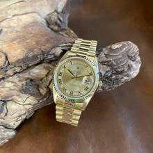  Rolex Day-Date 36 Day-Date 36 - Factory Diamant Roman Dial - Ref. 18238 