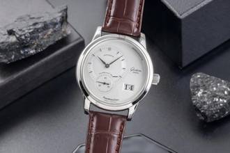  Glashütte Original PanoMaticDate Stahl Automatik Herrenuhr Ref. 90-01-02-02-04 
