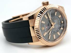Thumbnail von Rolex Sky-Dweller 18 Kt. Rose gold like new 99,9% rhodium grey dial Full Set 2023 VAT free possible