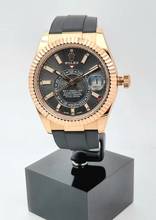  Rolex Sky-Dweller 18 Kt. Rose gold like new 99,9% rhodium grey dial Full Set 2023 VAT free possible 