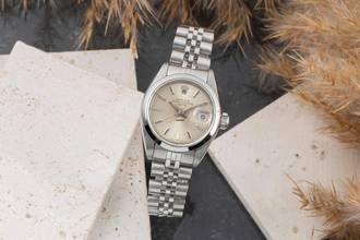 Thumbnail von Rolex Oyster Perpetual Lady Date 26 Gold Dial Oyster Edelstahl Automatik Damenuhr Ref. 69160