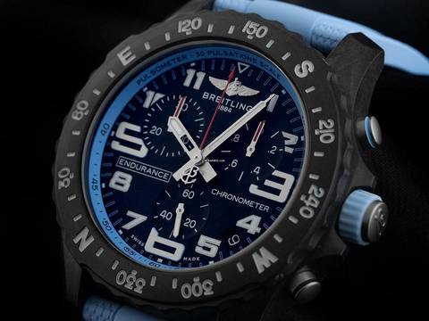  Breitling Endurance Pro Breitlight Ref.X82310281B1S2 2025 Full Set Ungetragen 