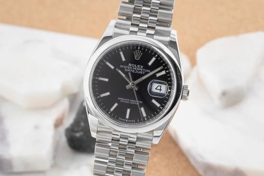 Rolex Datejust 36 Black Dial Stahl Automatik Herren Ref. 126200 Box & Papiere 2019 