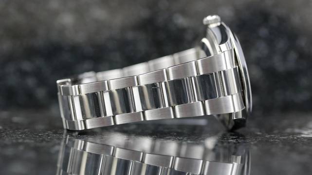  Rolex Datejust 41 Steel Oyster - Black - like New LC100 - Fullset - 04/2021 