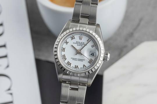  Rolex Oyster Perpetual Lady Date White Roman Dial Automatik Edelstahl Oyster Perpetual Ref. 79240 