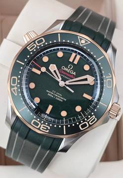  Omega Seamaster Diver 300 M 210.92.42.20.10.001 Bronsgold/Titanium Rubber Unworn/New Condition Full Set 4-2026 