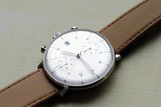 Thumbnail von Junghans max bill Chronoscope Date