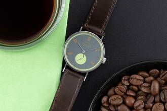 Thumbnail von NOMOS Tangente Super 30 Feldmausgrau Stahl Handaufzug Limited B&P 2004