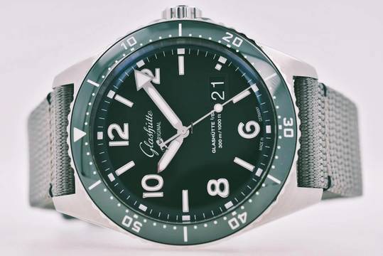  Glashütte Original SeaQ Panoramadatum Big Date 1-36-13-07-83-34 Green 