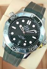  Omega Seamaster Diver 300 M Master Chronometer 210.32.42.20.10.001 Green Dial Very Good Full Set 1-2023 
