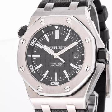  Audemars Piguet Royal Oak Offshore Diver 42 – 15703ST.OO.A002CA.01 – like NEW – 08/2014 Full Set 