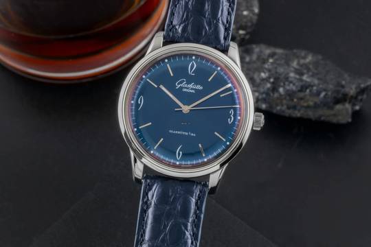  Glashütte Original Sixties Senator Sixties Herrenuhr Ref. 1-39-52-06-02-04 