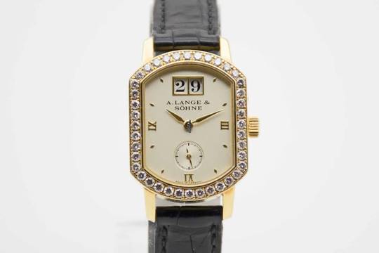  A. Lange & Söhne Lange 1 Arkade Gelbgold mit 1,2 kt Diamanten Wempe Fullset aus 2004 