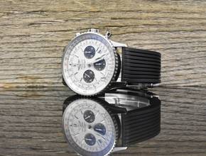 Breitling Navitimer 01 Special Edition Gray Panda / Rubber / Automatik - Full Set 2018 