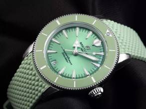 Thumbnail von Breitling Superocean Heritage Ref.A10390361L1S1 2026 Full Set Ungetragen Superocean Heritage Automatic 36 Green Dial Kautschuk Faltschließe