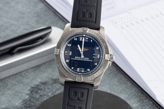  Breitling Aerospace Avantage Chronograph Titan Quarz Herrenuhr Ref. E79362 B&P 2011 
