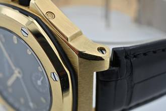 Thumbnail von Audemars Piguet Royal Oak Offshore Triple Calendar Date 18k Yellow Gold 25808