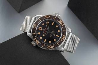 Thumbnail von Omega Seamaster Diver 300 M James Bond 007 Titan Automatik 210.90.42.20.01.001
