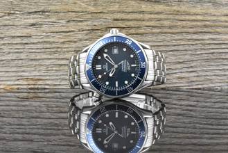  Omega Seamaster Diver 300 M 40th Anniversary James Bond Limited Edition Vintage B&P 2003 