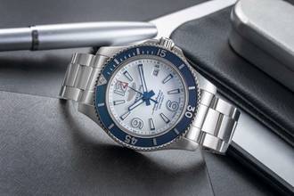 Thumbnail von Breitling Superocean Stahl Automatik Herrenuhr Ref. A17366D81A1A1 B&P 2019