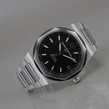  Girard Perregaux Laureato Automatik Ø 42 mm Full Set Top Zustand 