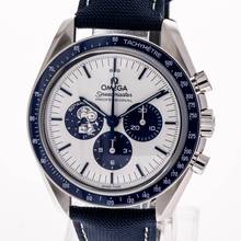 Thumbnail von Omega Speedmaster Professional Moonwatch 50th 'Silver Snoopy Award' – 310.32.42.50.02.001 – NEW & Unworn – 12/2025 Full