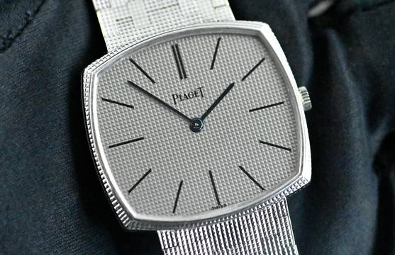 Piaget rare Vintage TV Screen | 9501 | Clous De Paris | white gold