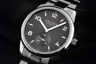 Thumbnail von NOMOS Club Neomatik Glashütte Club Sport Neomatik Smoke Ref.764 2026 Full Set Neu Club Sport Neomatik Smoke