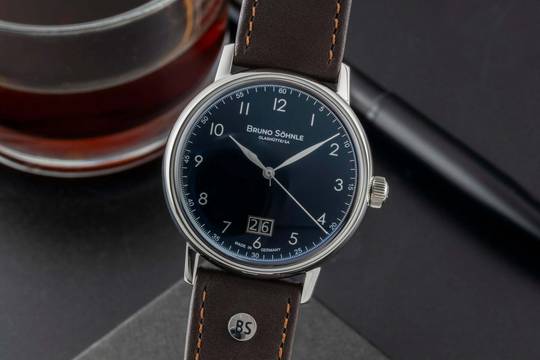  Bruno Söhnle Glashütte Bergamo Big Dark Blue Dial Stahl Herrenuhr 17-13234-331 