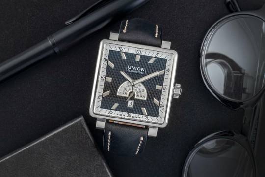  Union Glashütte Averin Stahl Automatik Herrenuhr Ref D003.528.16.051.01 B&P 2011 