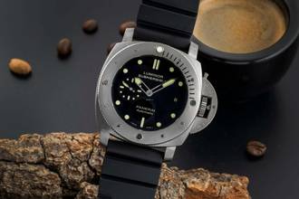  Panerai Luminor Submersible 1950 3 Days Automatic Titan Ref. PAM00305 Papiere 