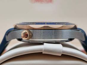 Thumbnail von Omega Seamaster Diver 300 M 42mm 210.22.42.20.03.002 Blue dial Sedna Gold/Steel Very Good Full Set 11-2023