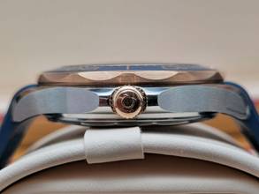 Thumbnail von Omega Seamaster Diver 300 M 42mm 210.22.42.20.03.002 Blue dial Sedna Gold/Steel Very Good Full Set 11-2023