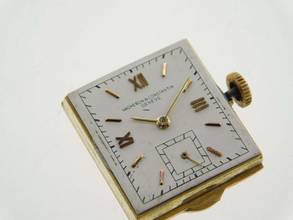 Thumbnail von Vacheron Constantin Tank Vintage Tank 18 Karat Yellow Gold RARE Caliber V 458 Manual Wind 25 x 35 mm unpolished original condition Rare C 458