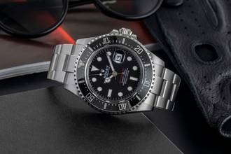 Rolex Sea-Dweller Single Red stainless steel men's watch Oyster Ref. 126600 B&P 2019